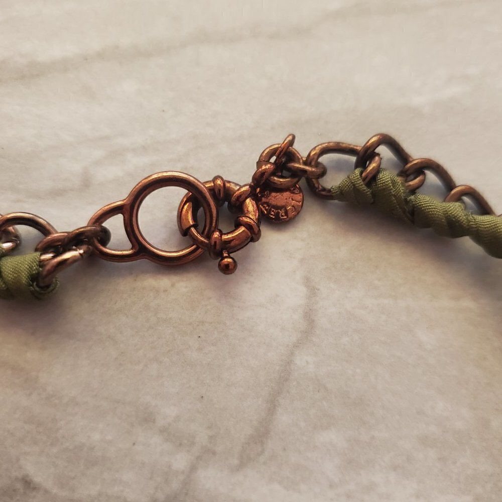 💚 J.Crew Olive Green Fabric Gunmetal Rhinestones Crystals Twisted Necklace 💚 - Picture 8 of 13